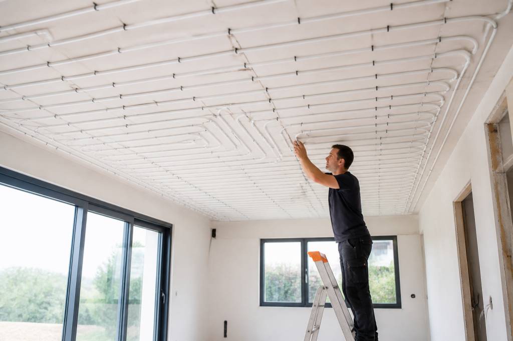 Plafond chauffant rafraîchissant avis : prix, avantages et inconvénients