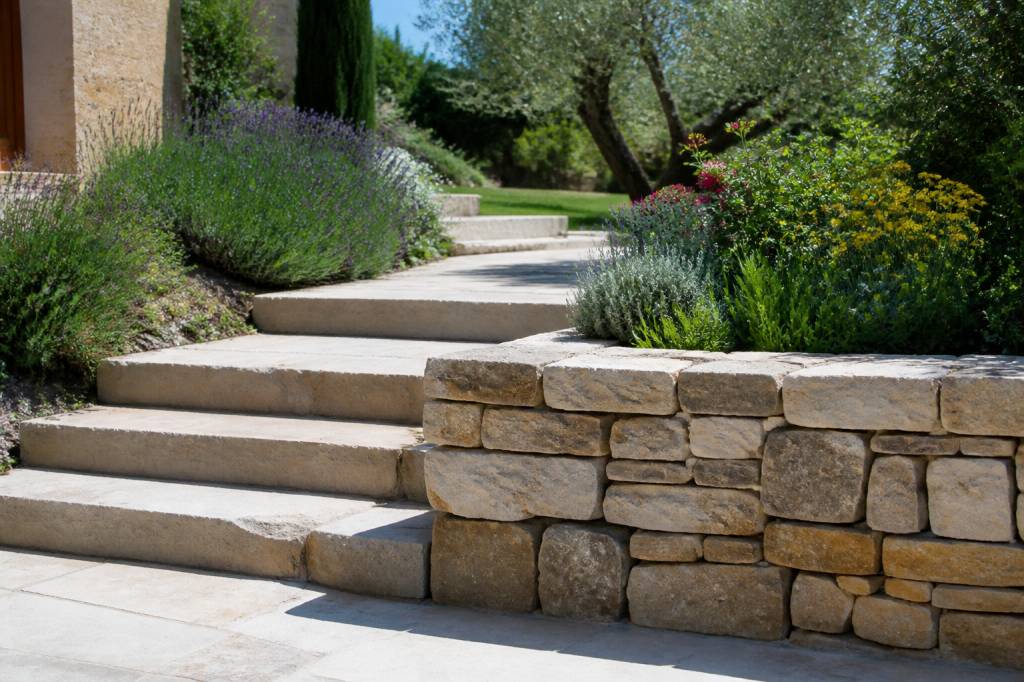 Maçonnerie paysagère : idées, conseils et techniques pour aménager son jardin