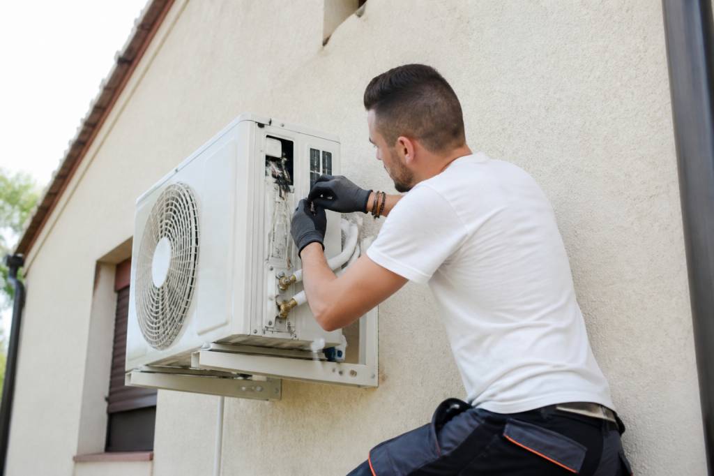 Aide installation climatisation : les dispositifs et démarches pour réduire votre budget